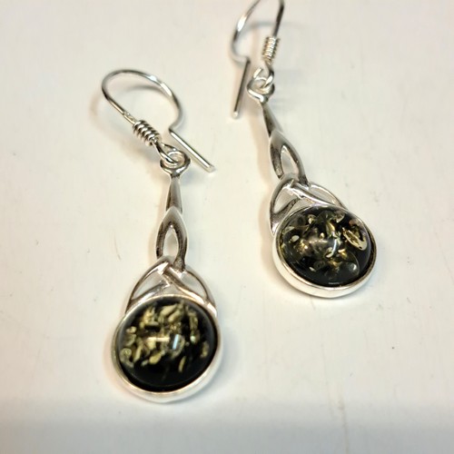 Click to view detail for HWG-2440 Earrings, Round Green Amber Dangles $38